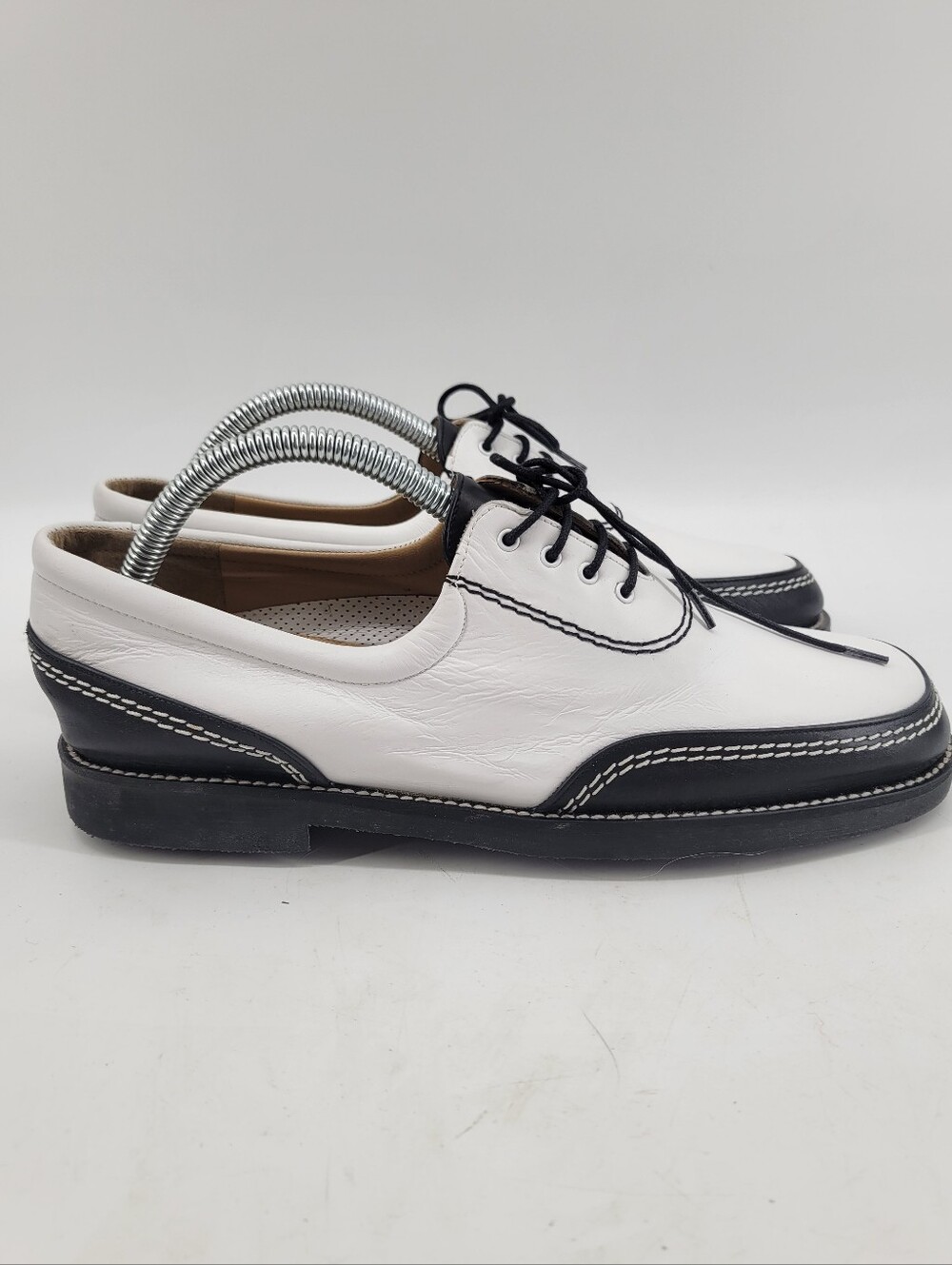 Stuart Weitzman Saddle Oxford / Golf Shoes Black and White Size7